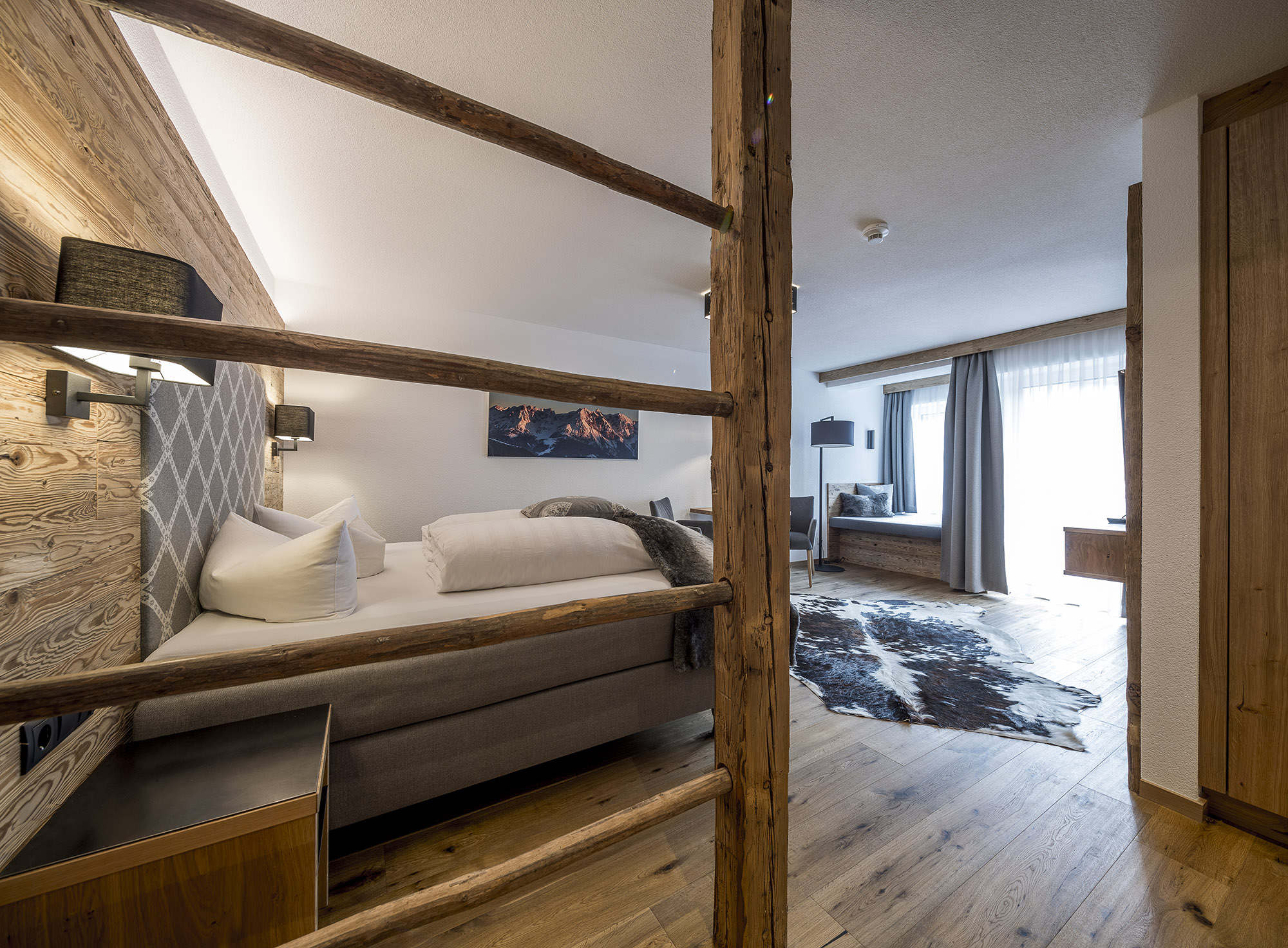 Post Family Suite